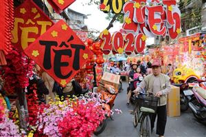 VIETNAMESE TRADITIONAL LUNAR NEW YEAR