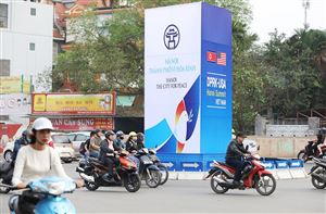 Foreign tourists impressed with Hanoi, the city for peace.