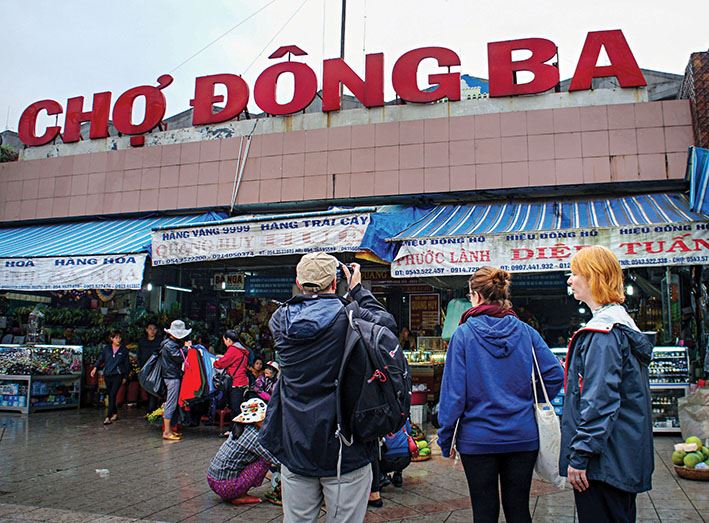 dong ba market