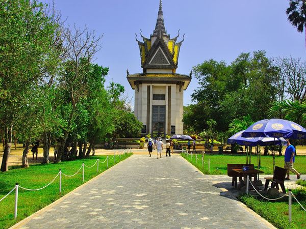 The Killing Fields Museum of Cambodia ﻿- Choeung Ek Killing Fields ﻿